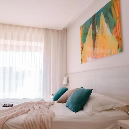 新城堡公寓 公寓式酒店 芒通