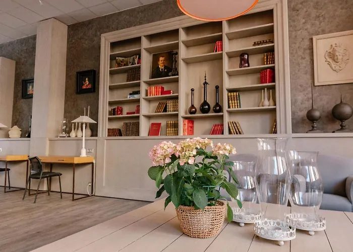 Chateauneuf 4* Menton