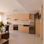 Chateauneuf Apartmanhotel 4*