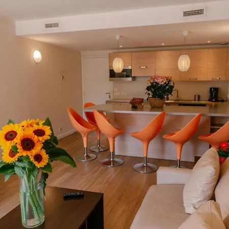 Chateauneuf Апарт-готель 4*