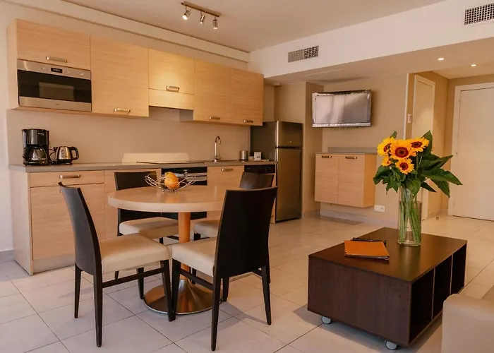 Chateauneuf Ξενοδοχείο με διαμερίσματα