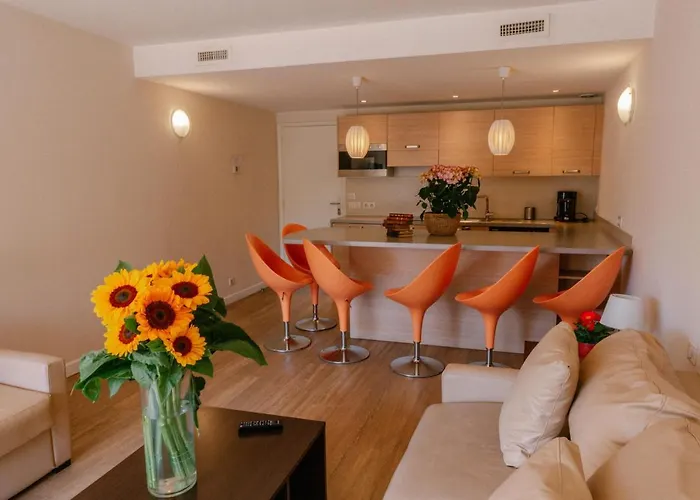 Chateauneuf Aparthotel 4*