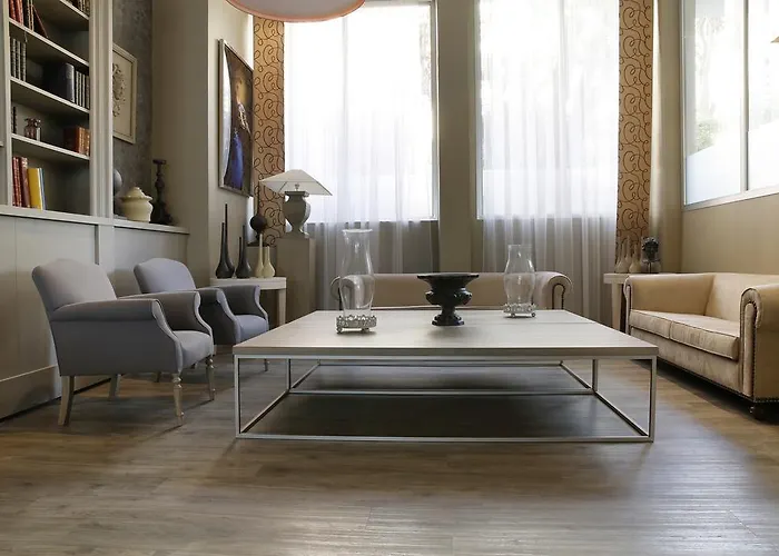 Chateauneuf 4* Μεντόν